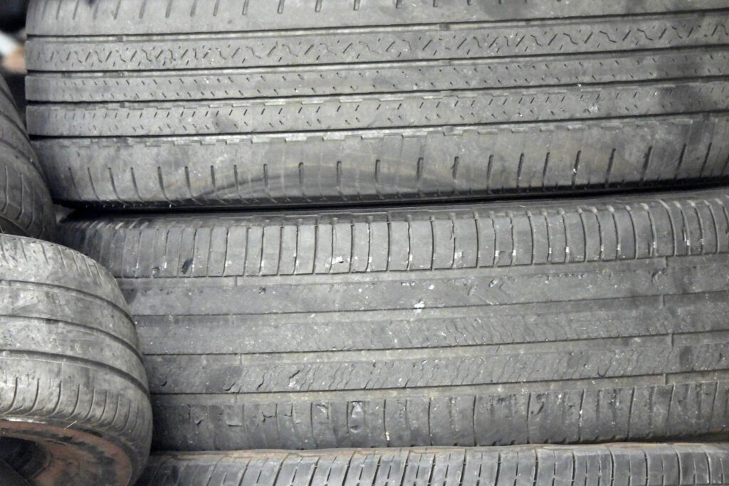 Can Uneven Tire Wear Cause Scraping Noise [Find Out NOW] - Tire Fever