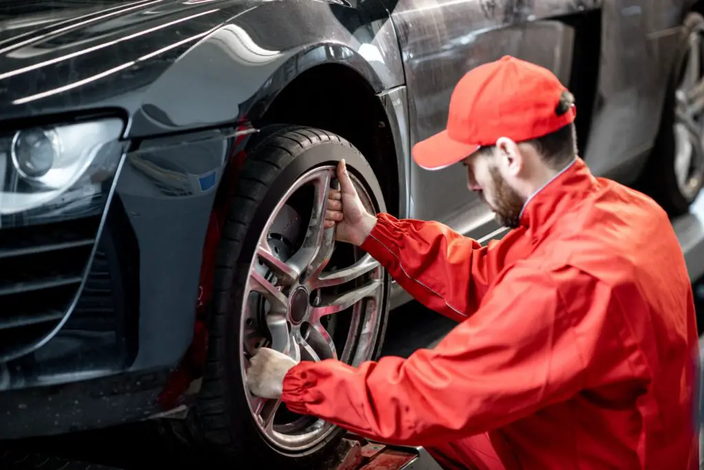 What Are The Signs That You Need a Wheel Alignment